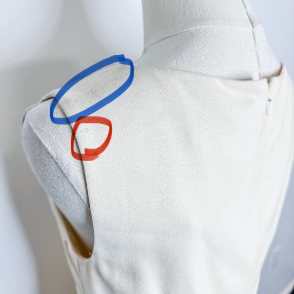 CH CAROLINA HERRERA
Bateau Neckline Knee-Length Dress - Picture 9 of 16